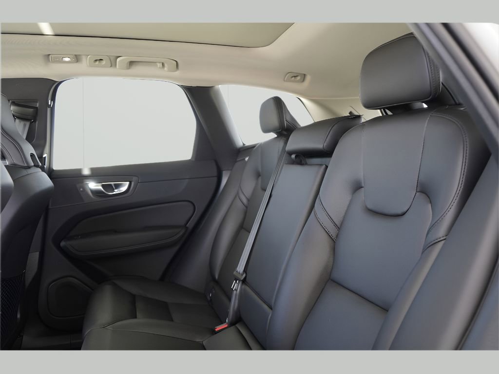 New 2025 Volvo XC60 B5 Core w/ Climate Package image 19