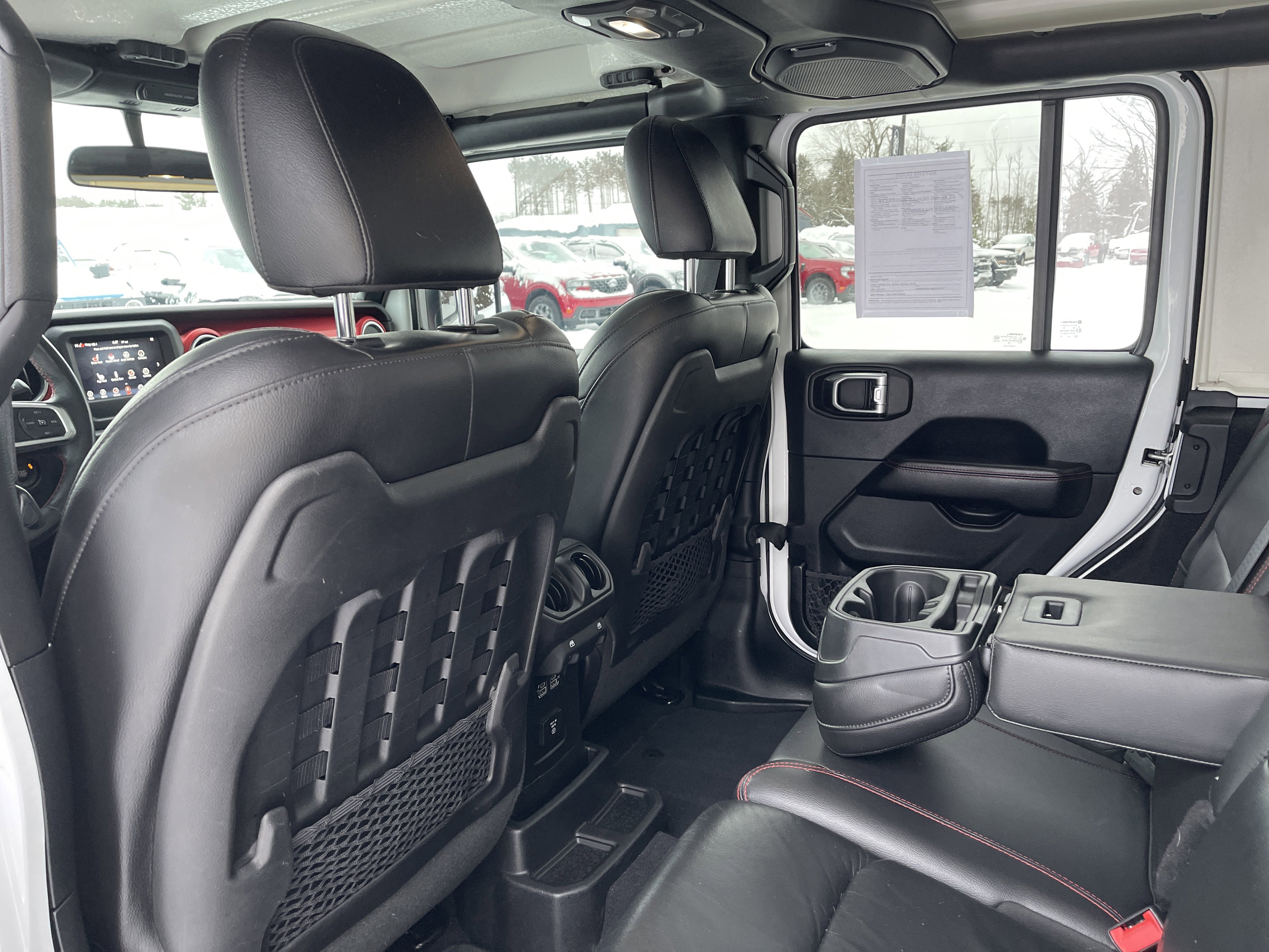 Used 2018 Jeep Wrangler Unlimited Rubicon w/ Steel Bumper Group image 10