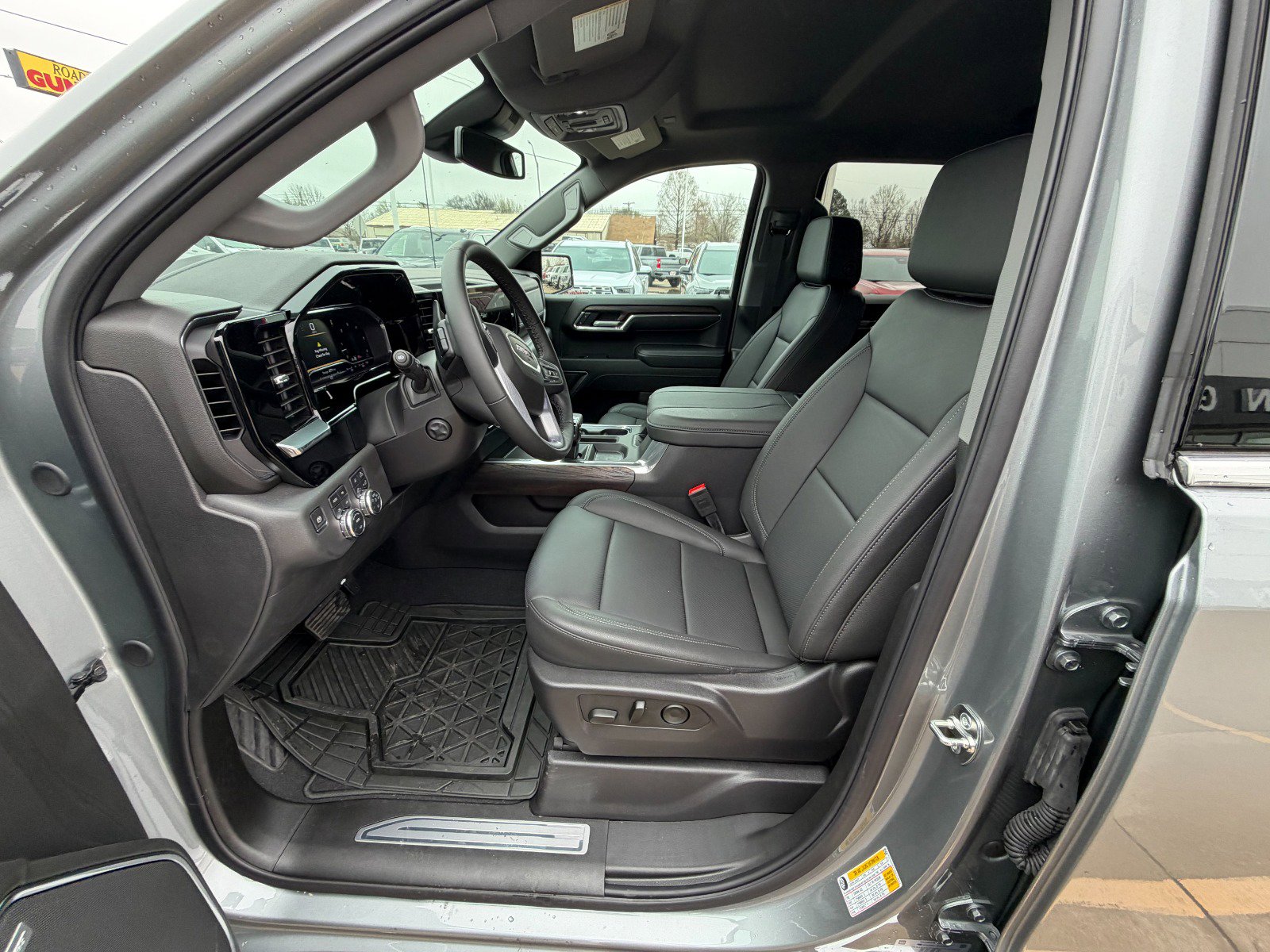 Certified 2025 GMC Sierra 1500 SLT w/ SLT Premium Plus Package image 8