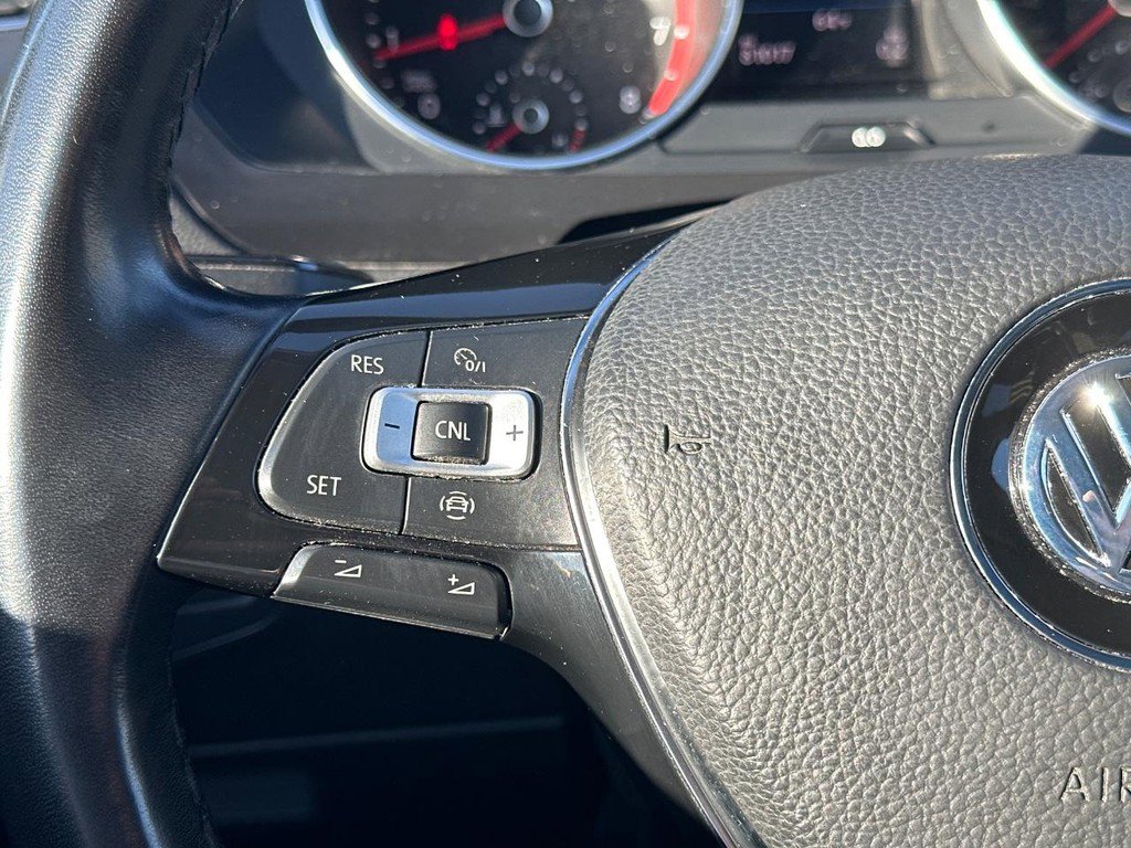 Used 2019 Volkswagen Tiguan SE w/ Panoramic Sunroof Package image 24