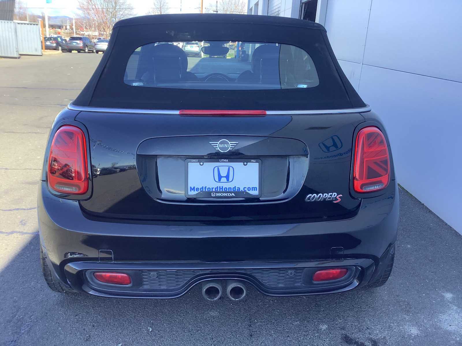 Used 2019 MINI Cooper S w/ Premium Package image 5