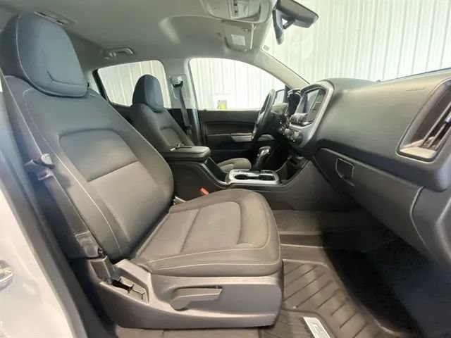 Used 2022 Chevrolet Colorado LT w/ LT Convenience Package AWD/4WD image 24