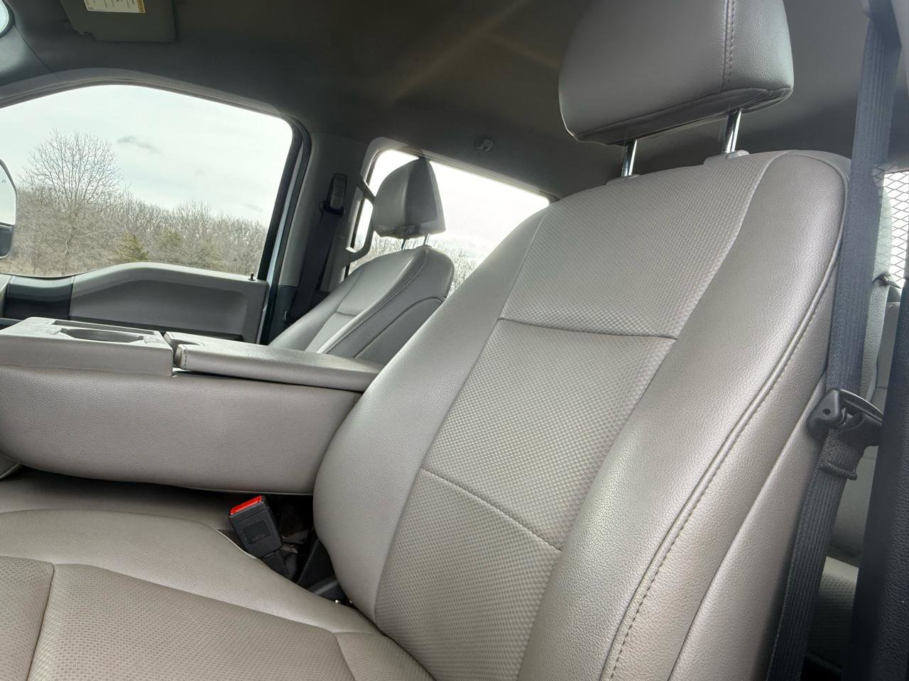 Used 2022 Ford F250 XL w/ Power Equipment Group image 16