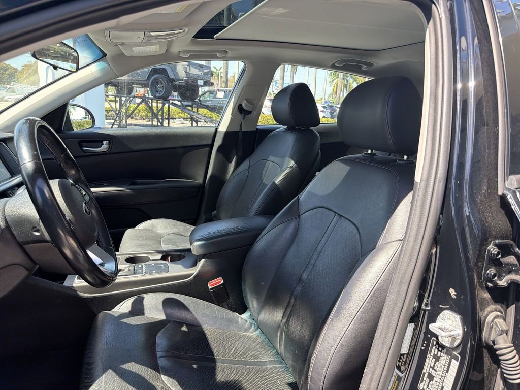 Used 2020 Kia Optima SE image 21