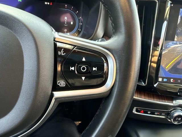 Used 2024 Volvo XC60 B5 Plus image 33