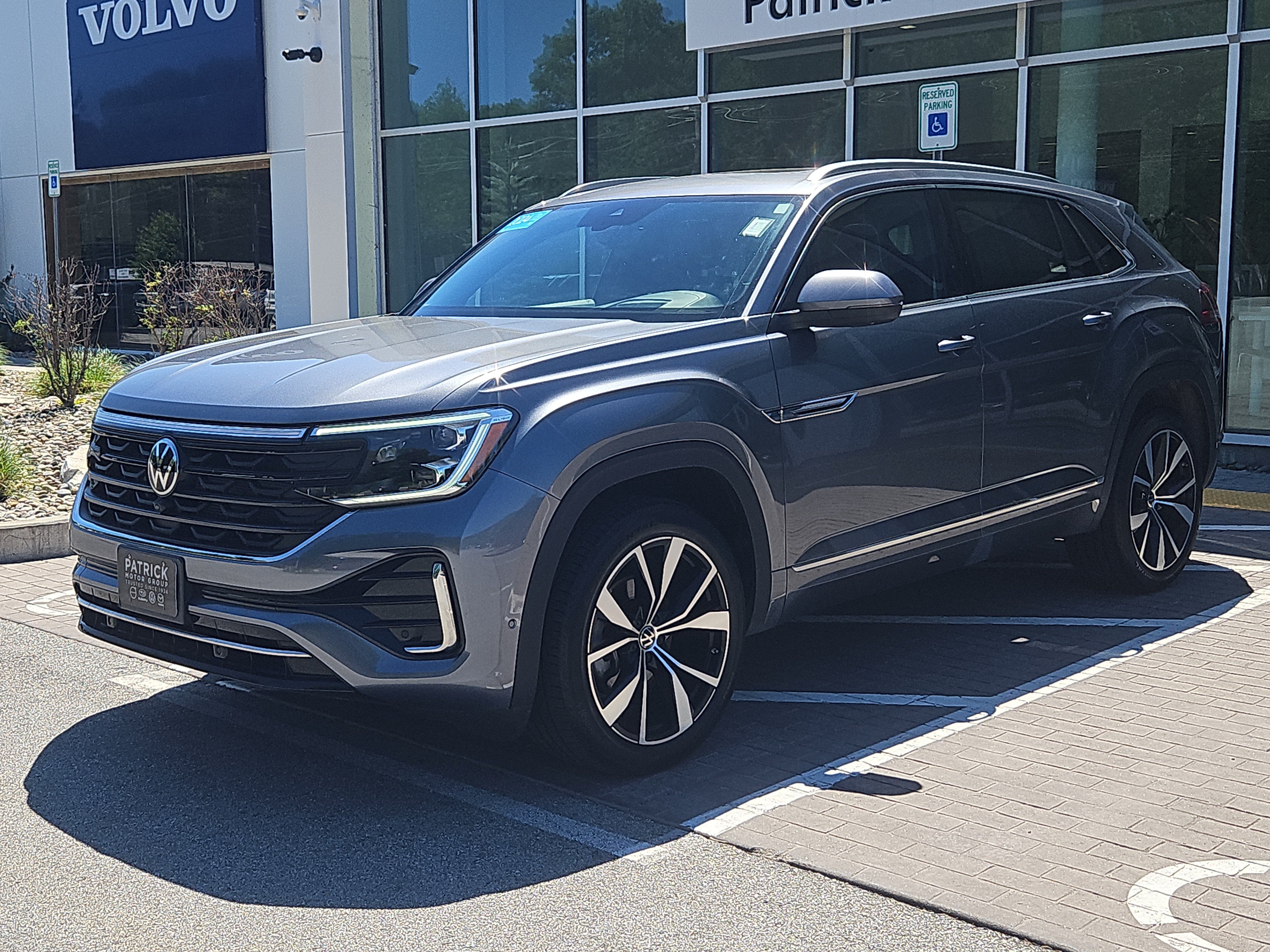 Certified 2024 Volkswagen Atlas Cross Sport SEL Premium R-Line AWD/4WD image 30