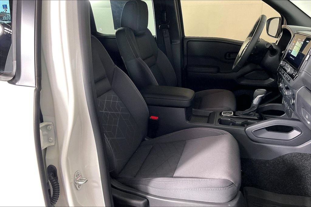 Used 2026 Nissan Frontier SV w/ SV Convenience Package AWD/4WD image 9