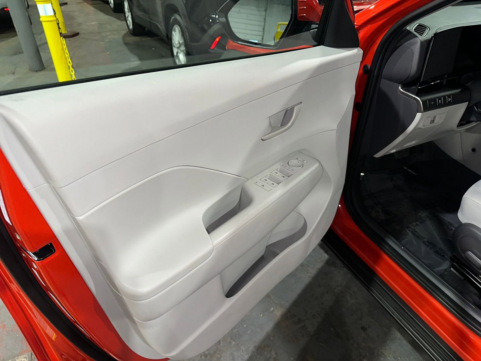 Used 2025 Hyundai Kona SEL image 20