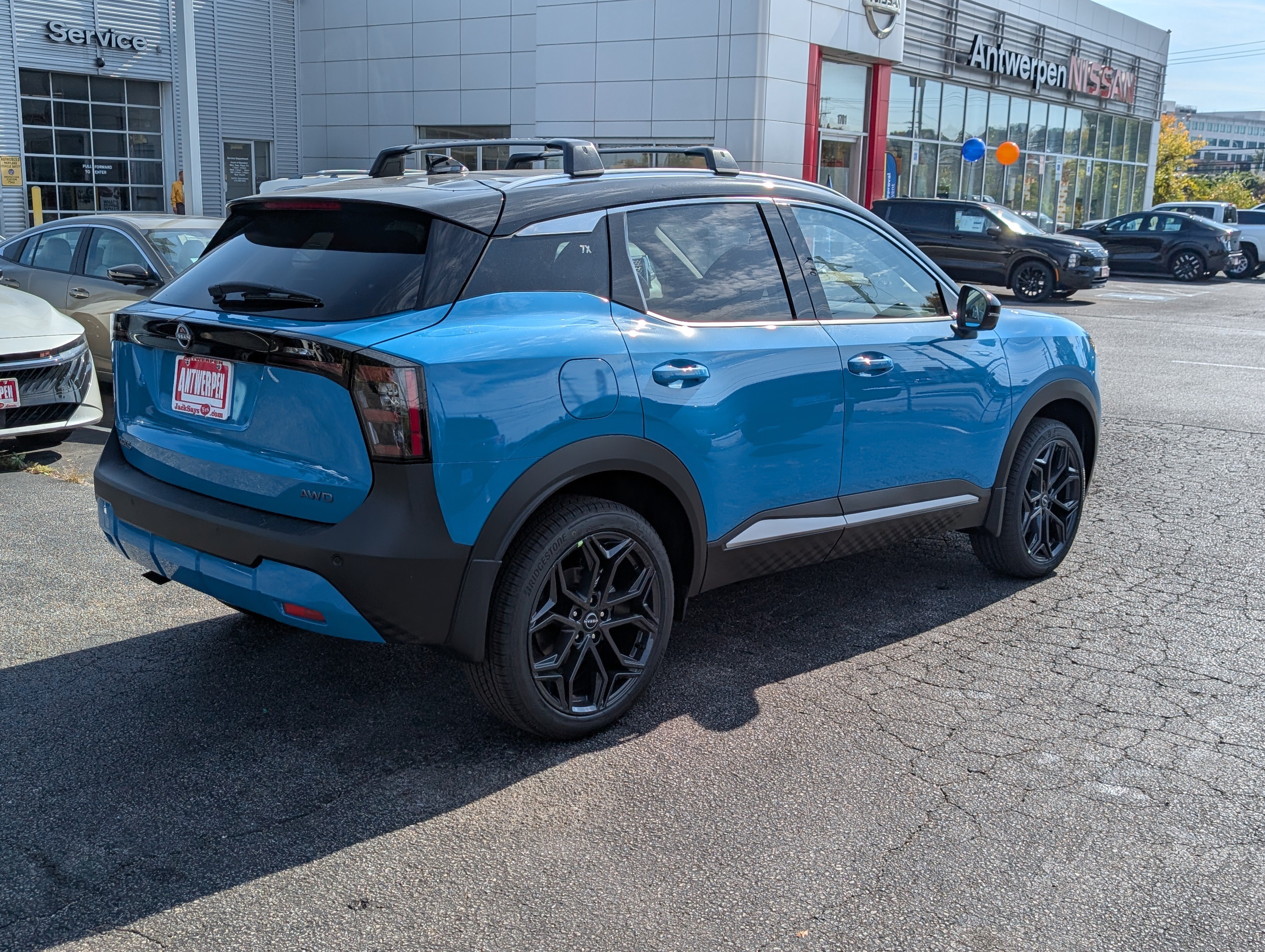 New 2027 Nissan Kicks SR AWD/4WD image 3
