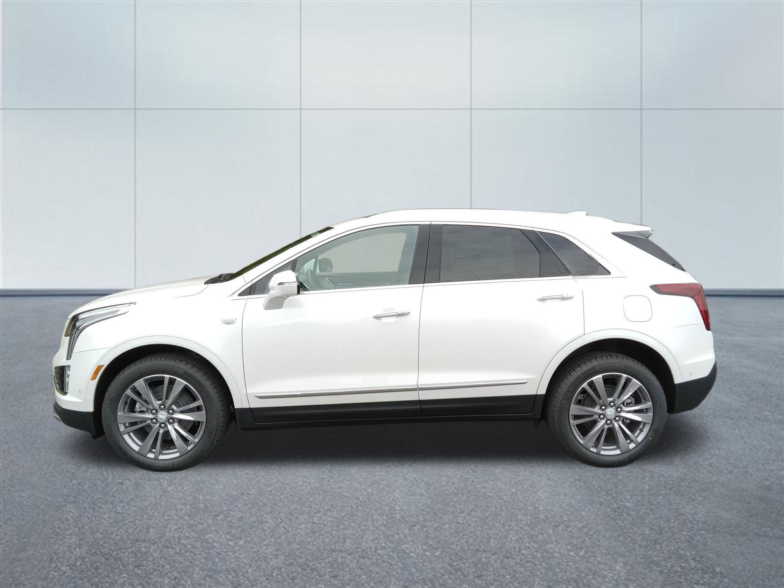 New 2026 Cadillac XT5 Premium Luxury w/ Driver Assist Package AWD/4WD image 2