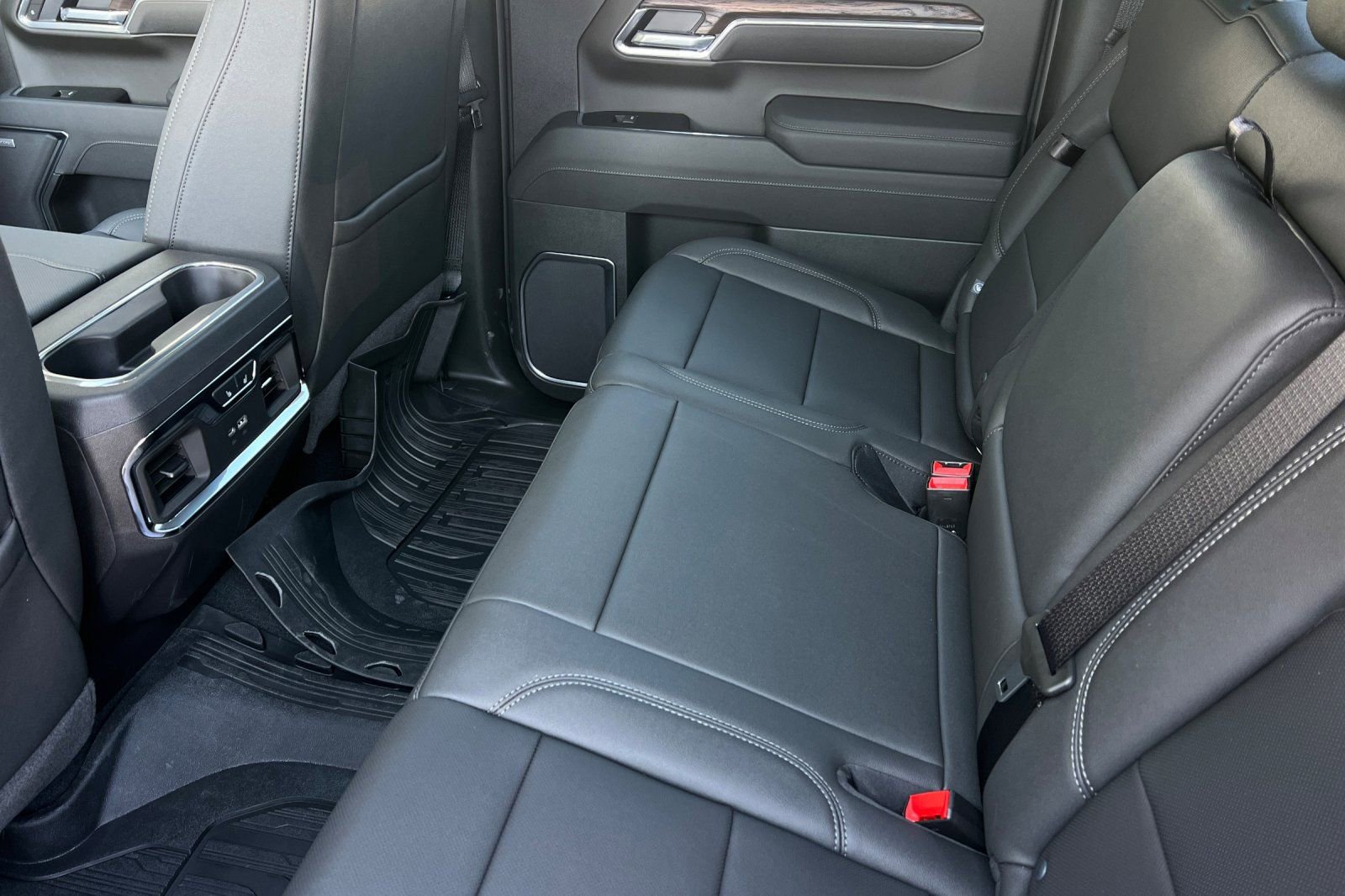 New 2026 GMC Sierra 1500 SLT w/ SLT Premium Plus Package image 10