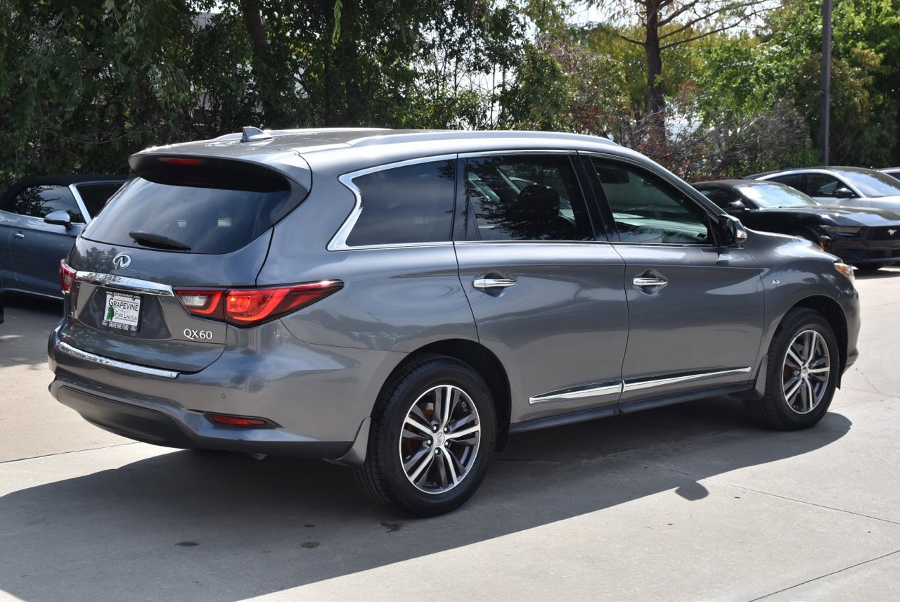 Used 2019 INFINITI QX60 Luxe w/ Essential Package FWD image 7