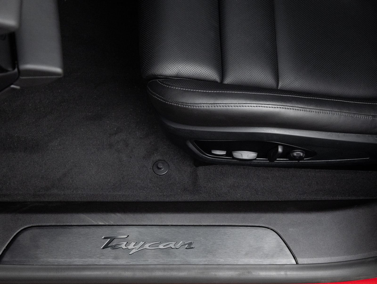 Certified 2025 Porsche Taycan RWD image 22