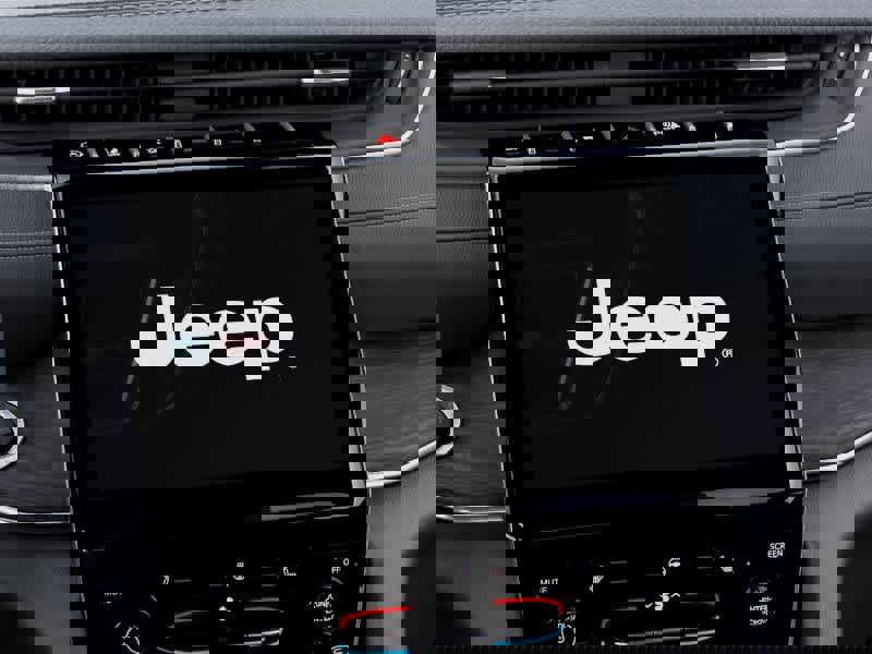 New 2025 Jeep Grand Cherokee Limited w/ Black Appearance Package image 18