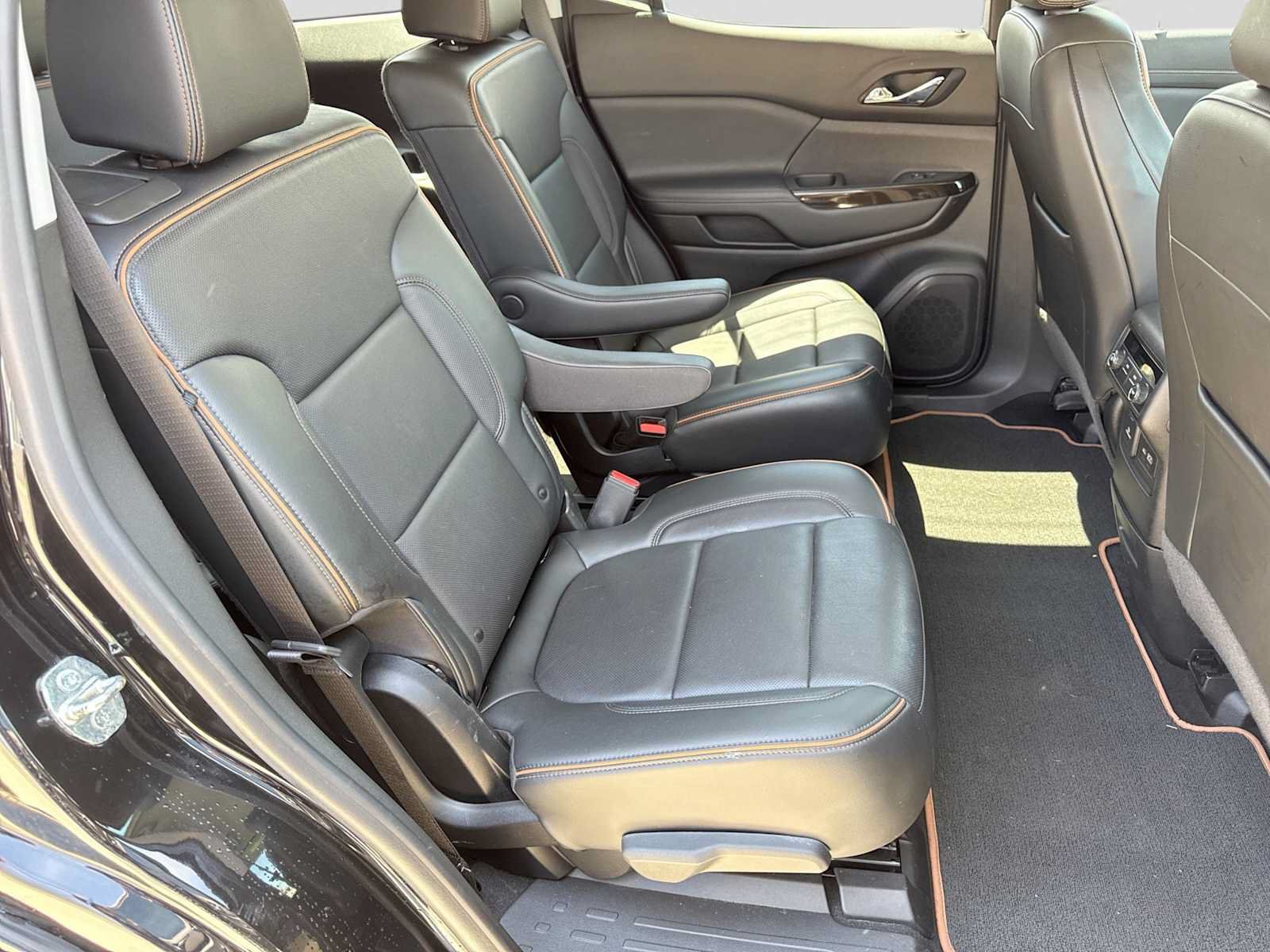 Used 2020 GMC Acadia AT4 w/ Trailering Package AWD/4WD image 19