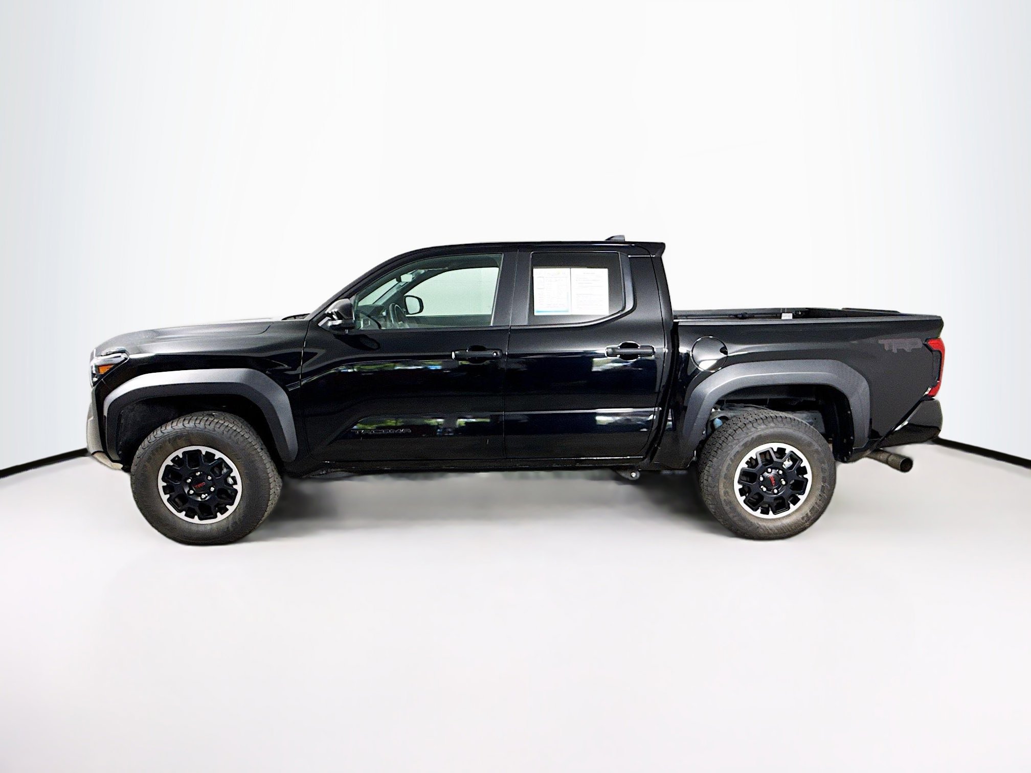 Used 2024 Toyota Tacoma TRD Off-Road image 7