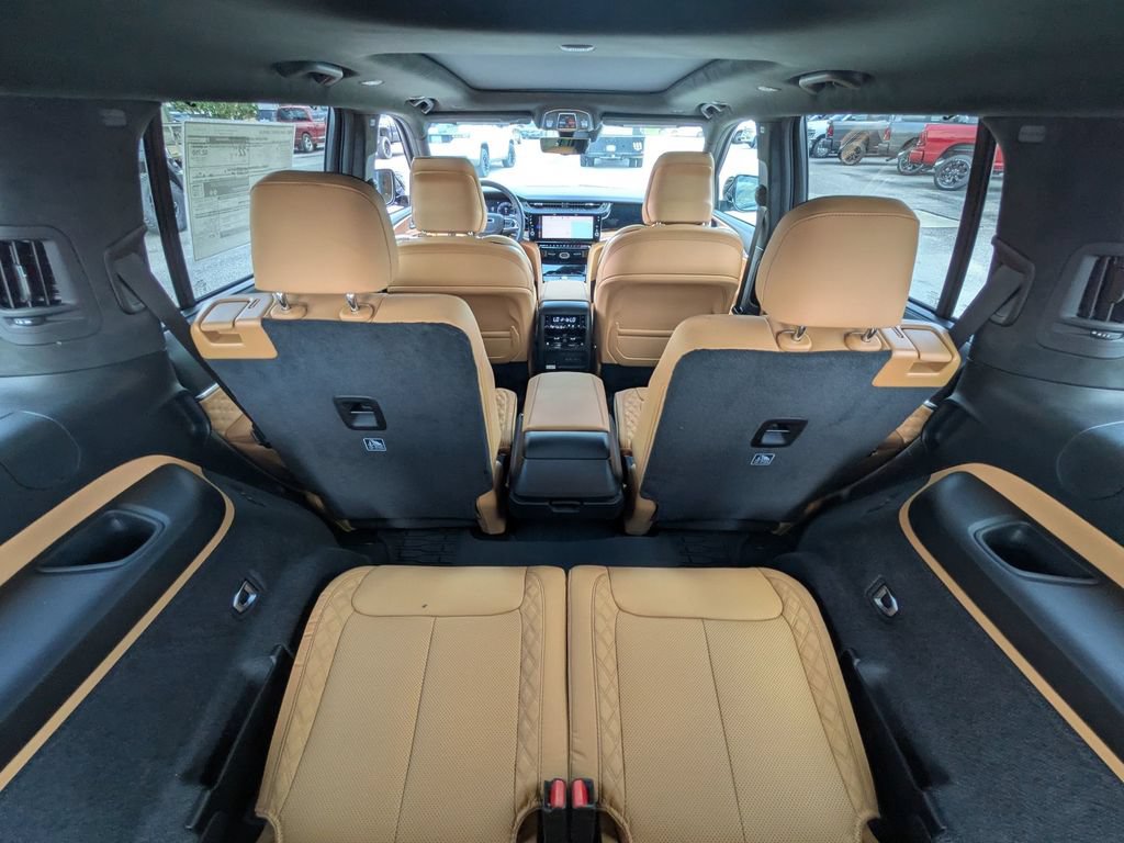 New 2026 Jeep Grand Cherokee L Summit AWD/4WD image 36
