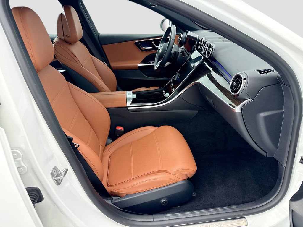 Used 2025 Mercedes-Benz C 300 Sedan image 18