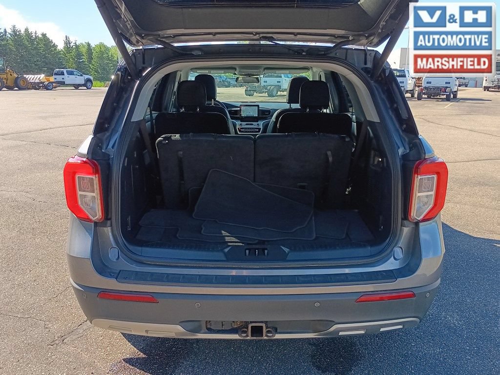 Used 2022 Ford Explorer XLT w/ Equipment Group 202A AWD/4WD image 28
