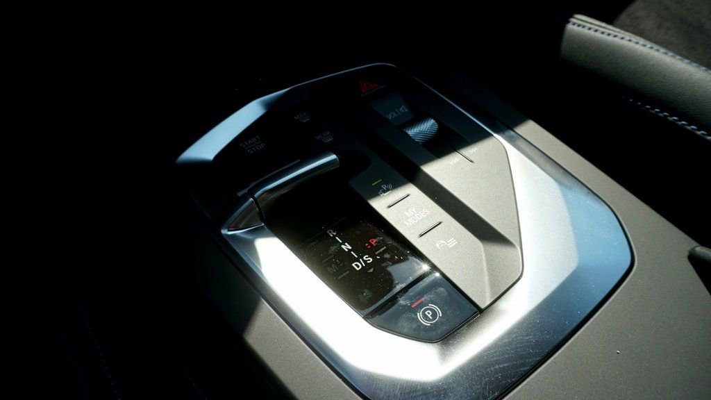 Used 2026 BMW M235i xDrive w/ Technology Package image 19