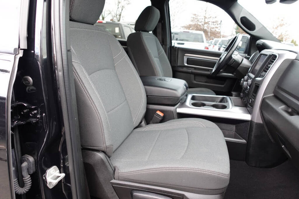 Used 2023 RAM 1500 Warlock AWD/4WD image 34