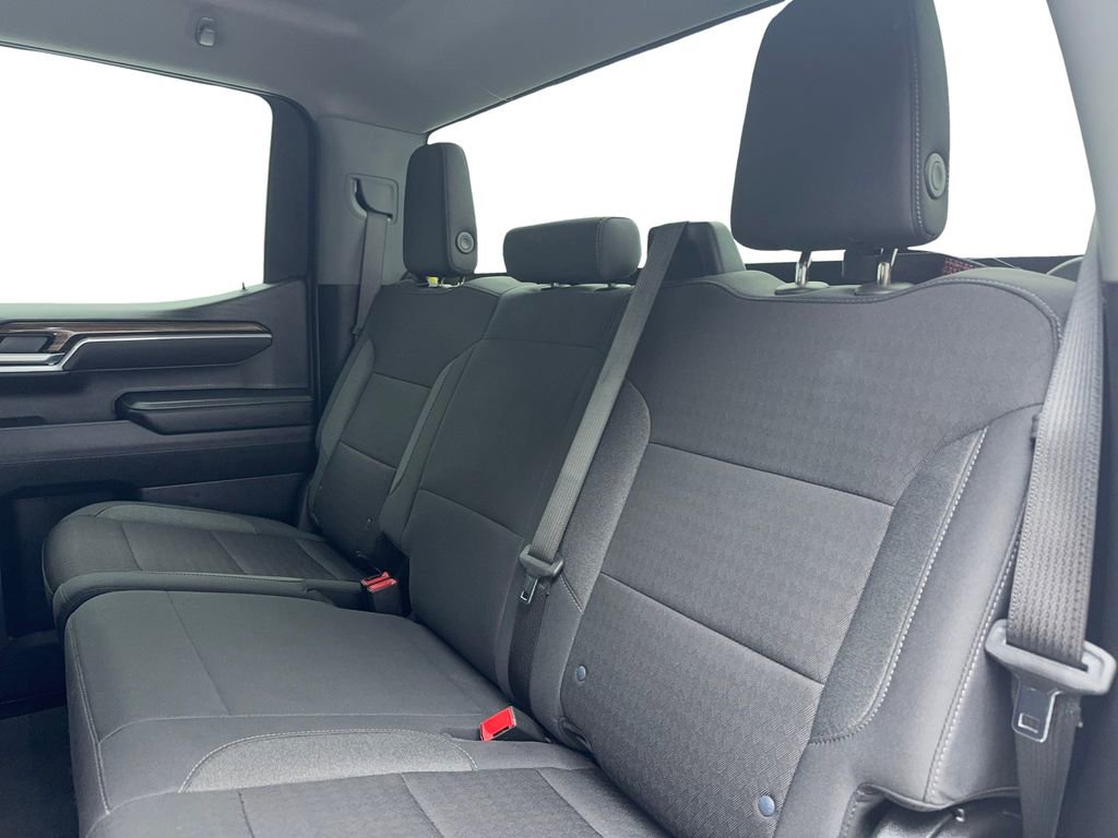 Used 2025 Chevrolet Silverado 1500 LT RWD image 38