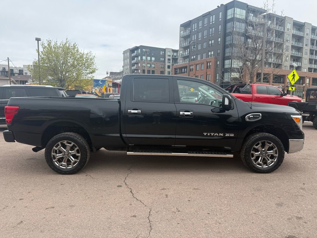 Used 2017 Nissan Titan SV image 2