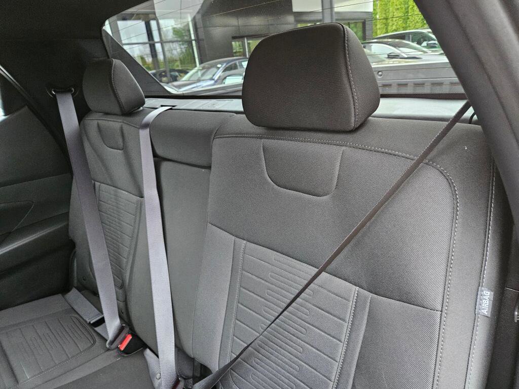 Used 2024 Hyundai Santa Cruz SE AWD/4WD image 12