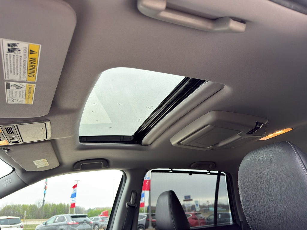 Used 2021 Honda Pilot Touring image 12