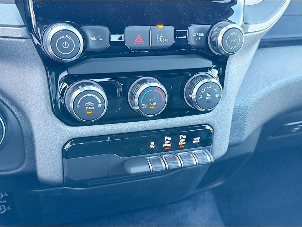 New 2026 RAM 1500 Express image 16