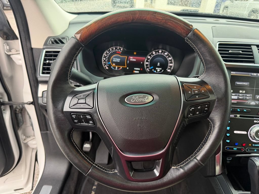 Used 2016 Ford Explorer Platinum AWD/4WD image 31