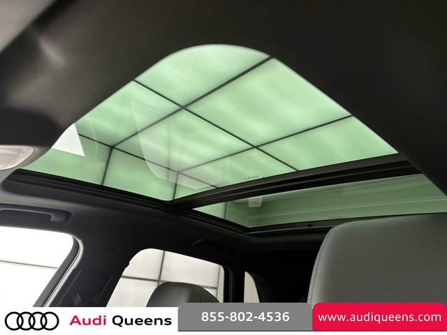 Used 2023 Audi Q3 2.0T Premium w/ Convenience Package AWD/4WD image 23