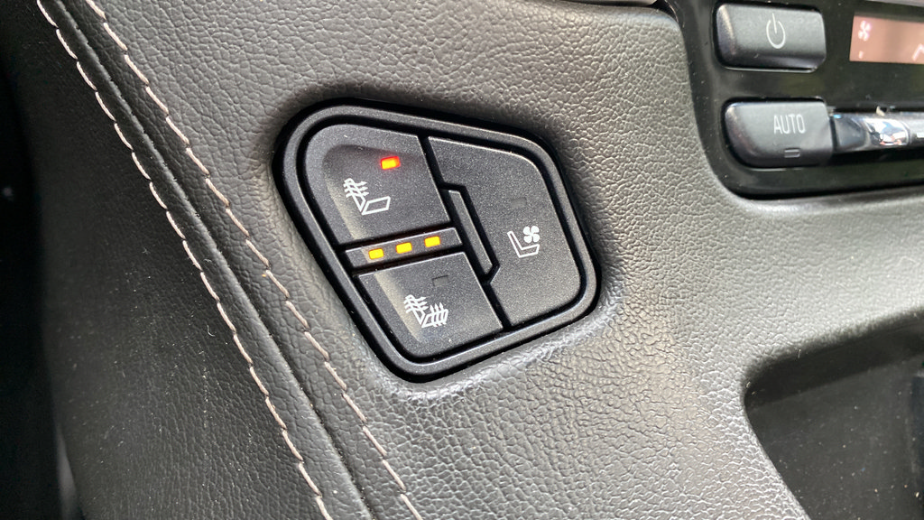 Used 2020 GMC Yukon SLT AWD/4WD image 15