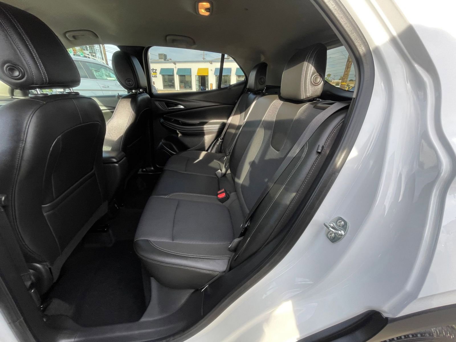 Used 2025 Buick Encore GX Preferred image 25