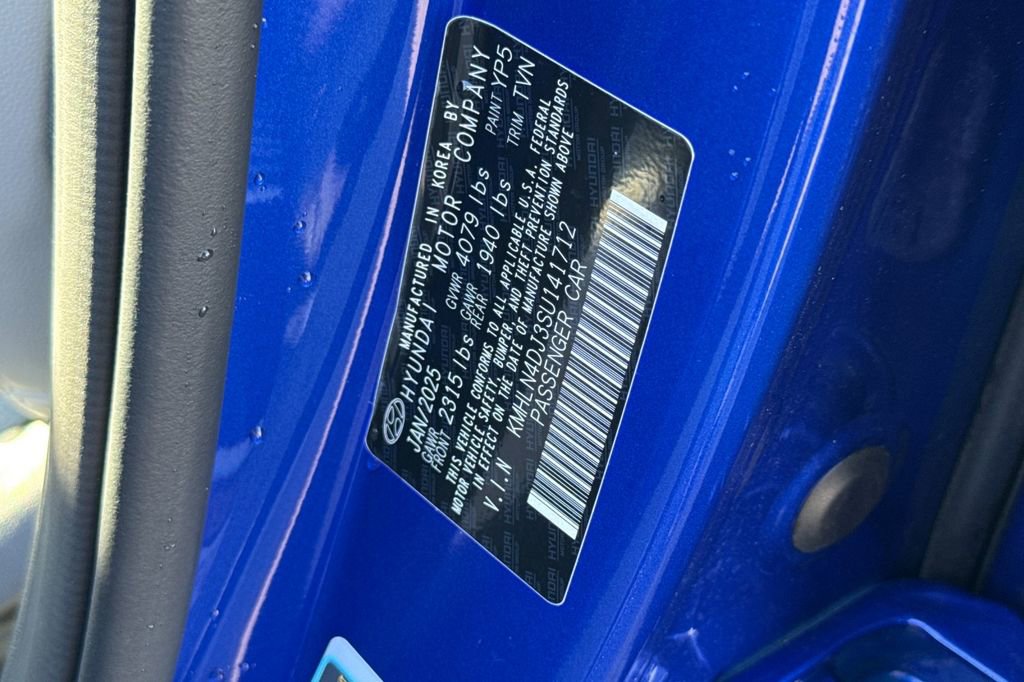 Used 2025 Hyundai Elantra Limited image 26