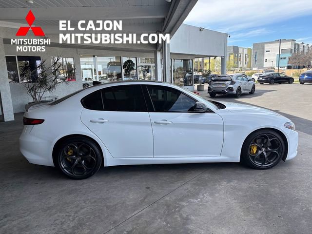 Used 2019 Alfa Romeo Giulia Ti Sport w/ Quick Order Package 22U Sport image 2