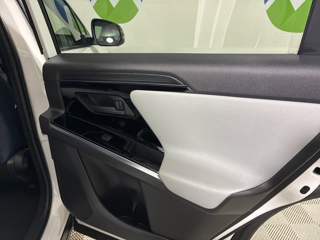 Used 2023 Subaru Solterra AWD image 28