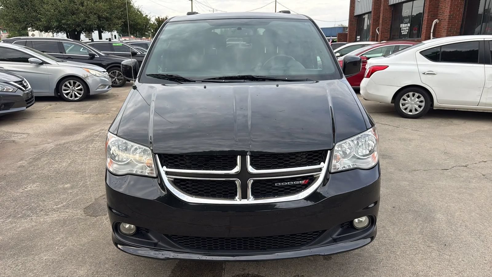 Used 2014 Dodge Grand Caravan R/T w/ Driver Convenience Group FWD image 8