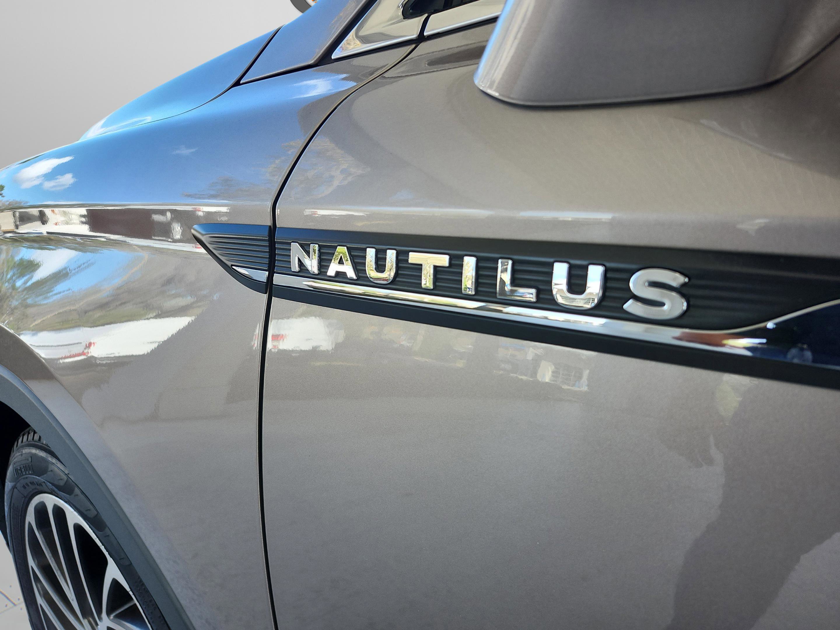 Used 2019 Lincoln Nautilus Reserve image 27
