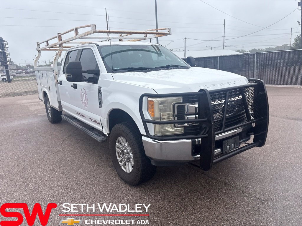 Used 2017 Ford F250 XL w/ STX Appearance Package AWD/4WD image 1