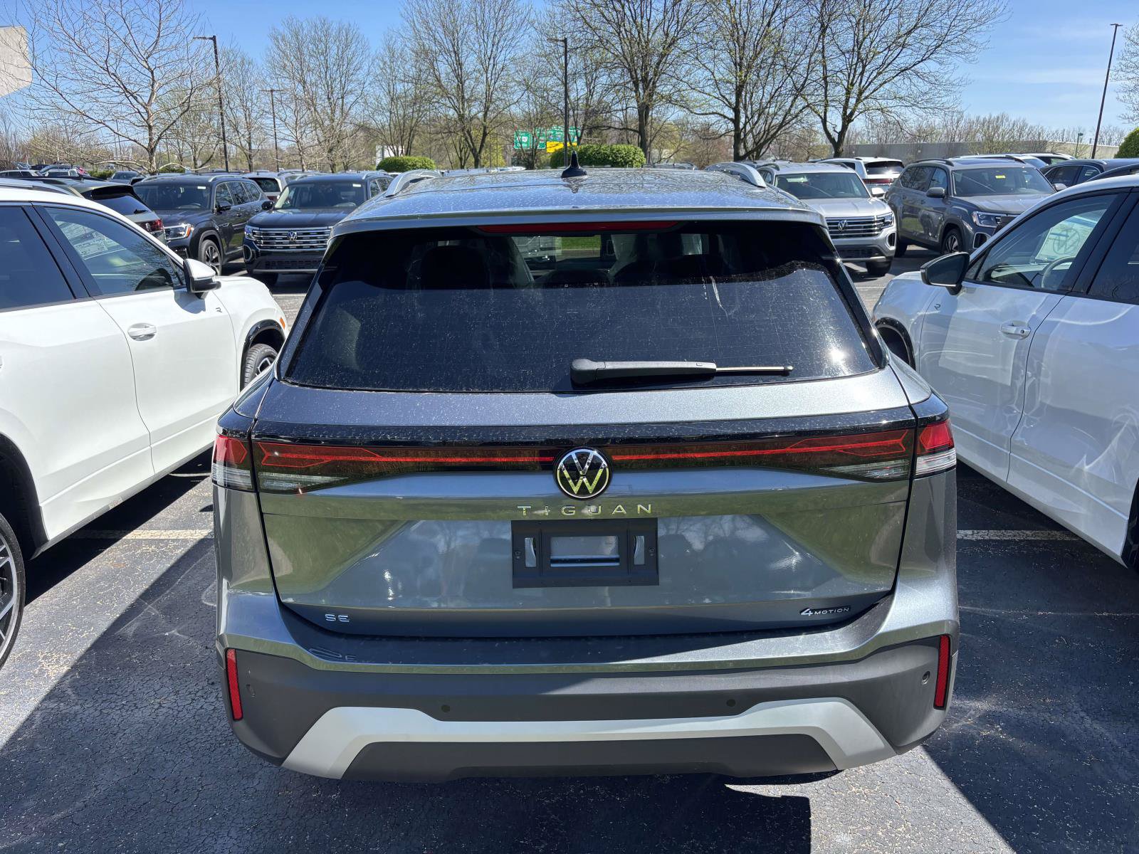New 2026 Volkswagen Tiguan SE AWD/4WD image 8