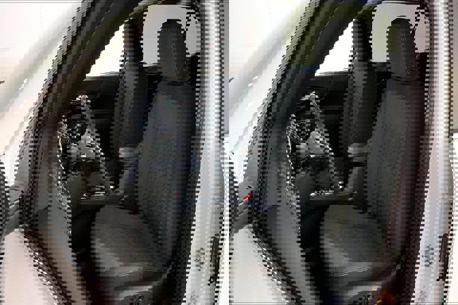 Used 2022 Chevrolet Equinox LT image 23