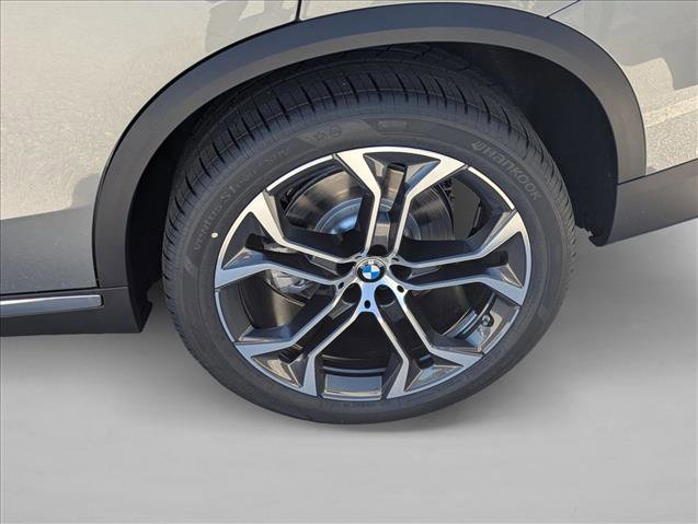 New 2026 BMW X5 sDrive40i image 9