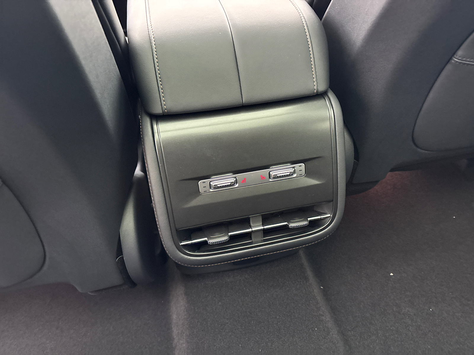 New 2026 Lincoln Nautilus Premier w/ Equipment Group 102A image 34