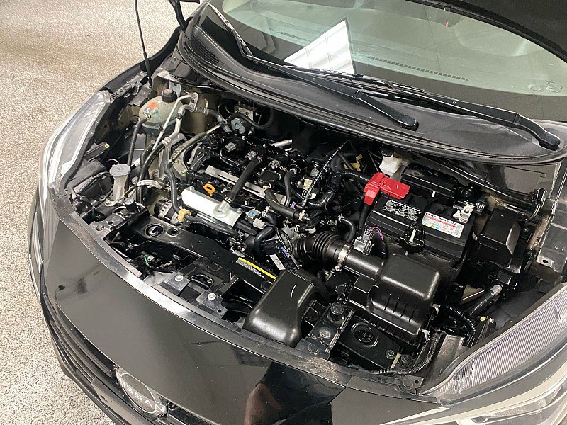 Used 2023 Nissan Versa SV image 18