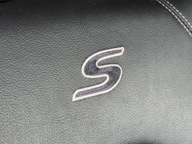 Used 2020 Chrysler Pacifica Touring-L w/ Advanced Safetytec Group image 16