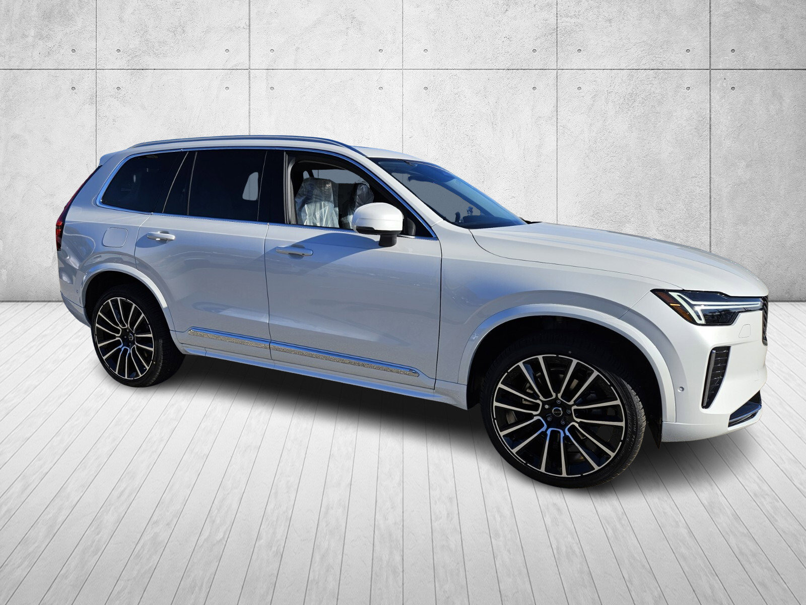 New 2026 Volvo XC90 B6 Plus w/ Protection Package Premier AWD/4WD image 1