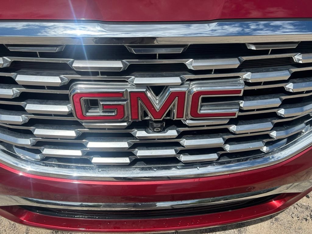 Used 2020 GMC Terrain Denali w/ Denali Premium Package FWD image 19