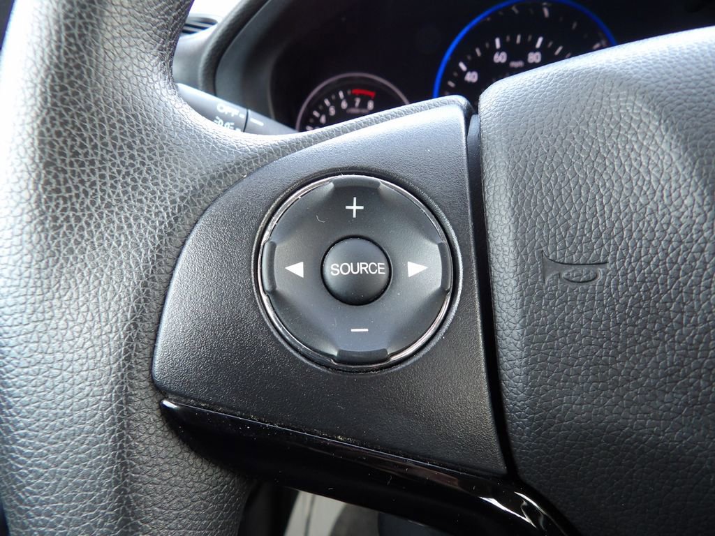 Used 2021 Honda HR-V LX image 14