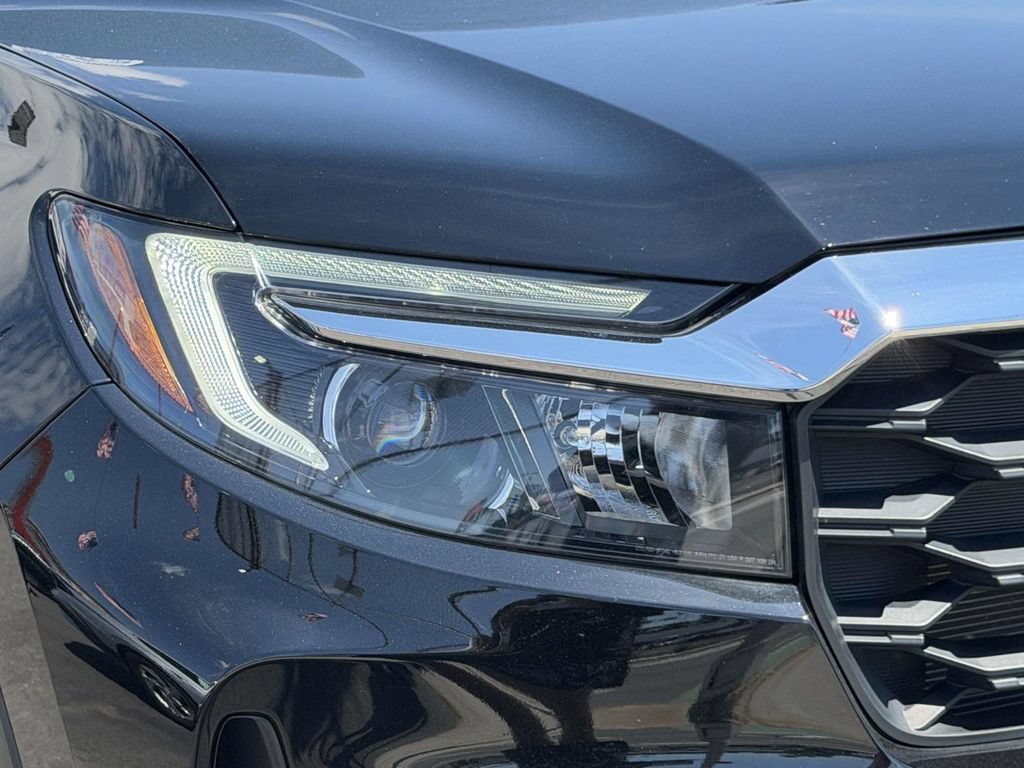 Used 2023 Honda Passport EX-L image 10
